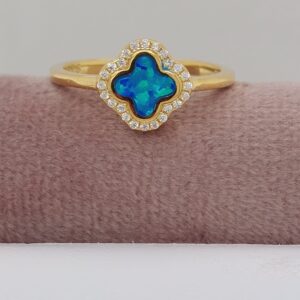 Silver 925 Goldplated with 18K ring with clover-like blue centerpiece